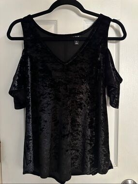 a.n.a Black Velvet Cold-Shoulder V-Neck Tunic